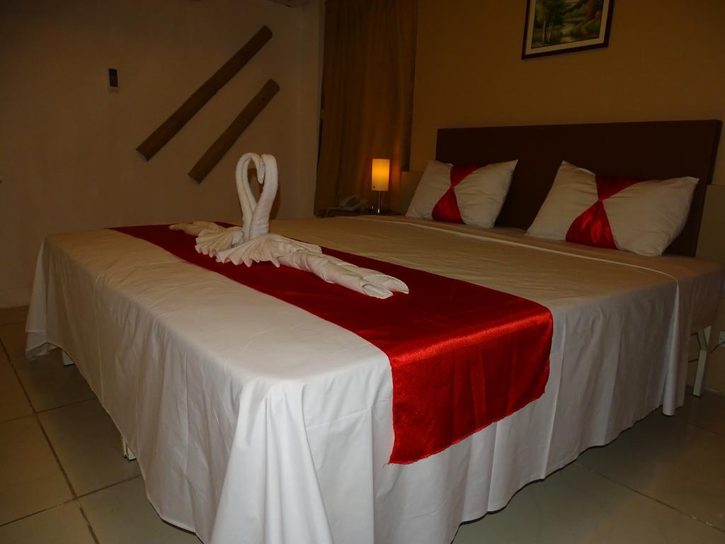 Hypertek Hotel กรองด์เบย์ ภายนอก รูปภาพ