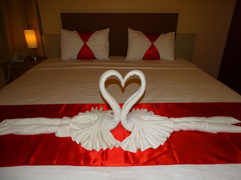 Hypertek Hotel กรองด์เบย์ ภายนอก รูปภาพ