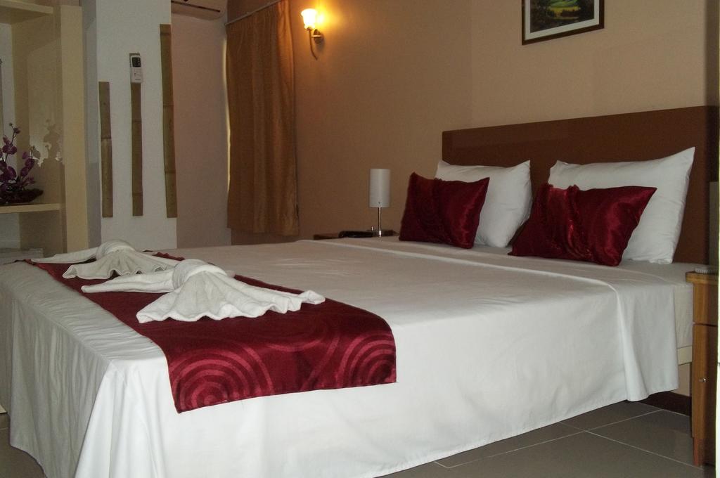 Hypertek Hotel กรองด์เบย์ ภายนอก รูปภาพ