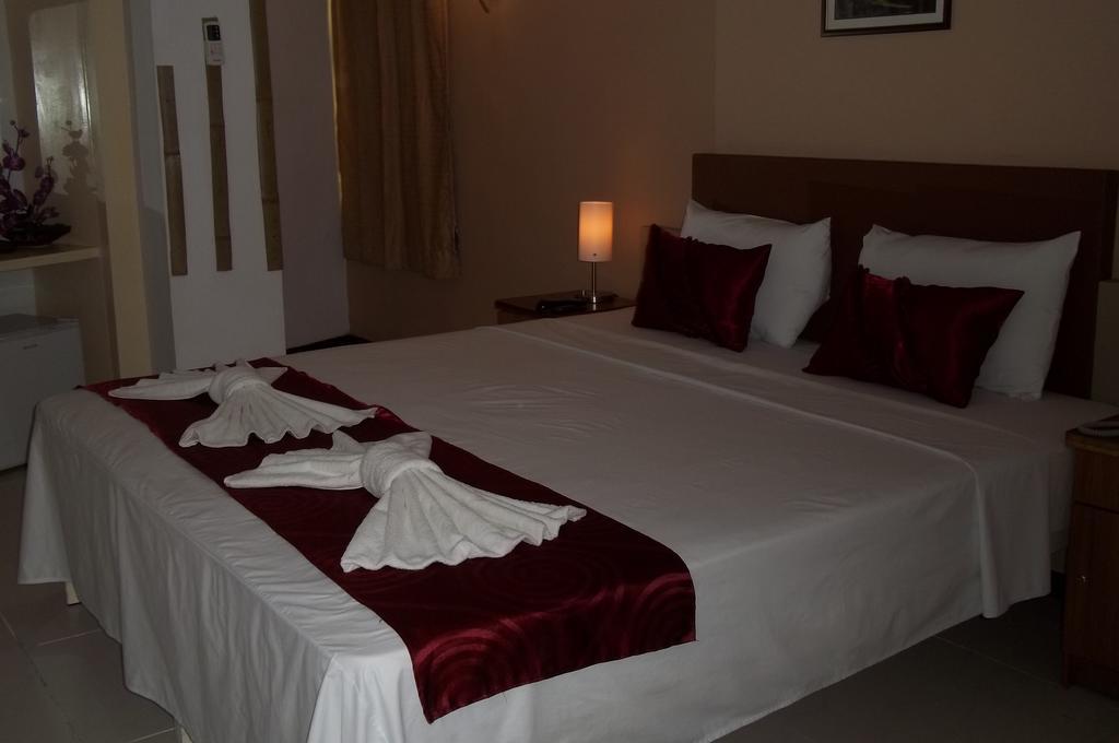 Hypertek Hotel กรองด์เบย์ ภายนอก รูปภาพ