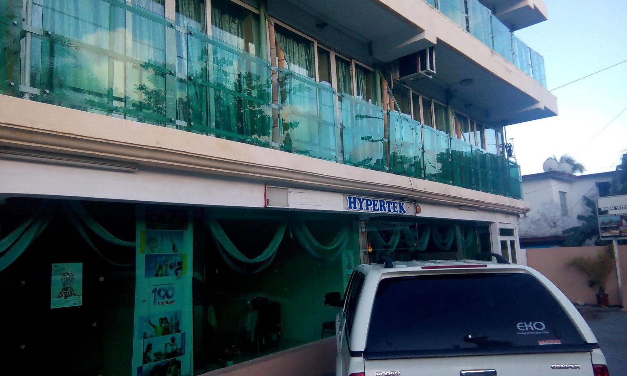 Hypertek Hotel กรองด์เบย์ ภายนอก รูปภาพ