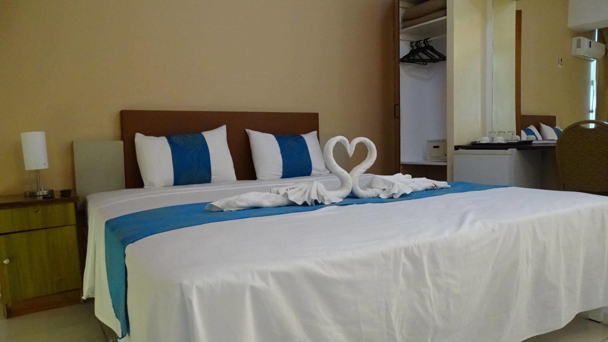 Hypertek Hotel กรองด์เบย์ ภายนอก รูปภาพ