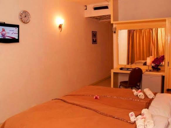 Hypertek Hotel กรองด์เบย์ ภายนอก รูปภาพ